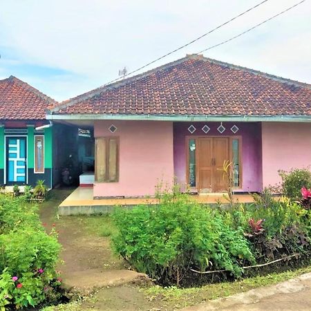 Villa Lembang Bunda Cikareumbi Екстер'єр фото