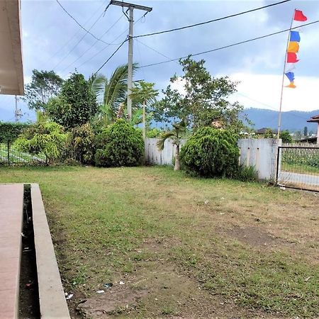 Villa Lembang Bunda Cikareumbi Екстер'єр фото
